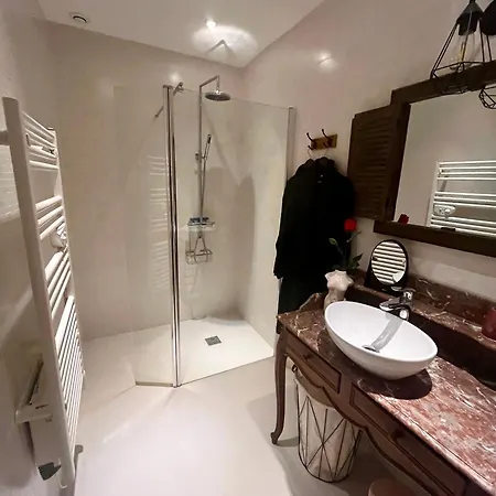 De Charme - So Chic So Romantic לינה וארוחת בוקר Bellegarde (Gard)